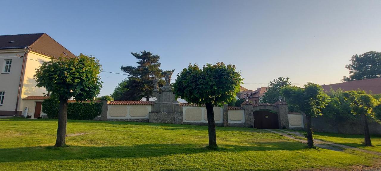 Apartmany Ve Starem Pivovaru Malesov Luaran gambar